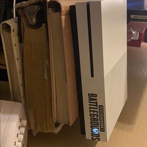 Xbox One S (With Controller)